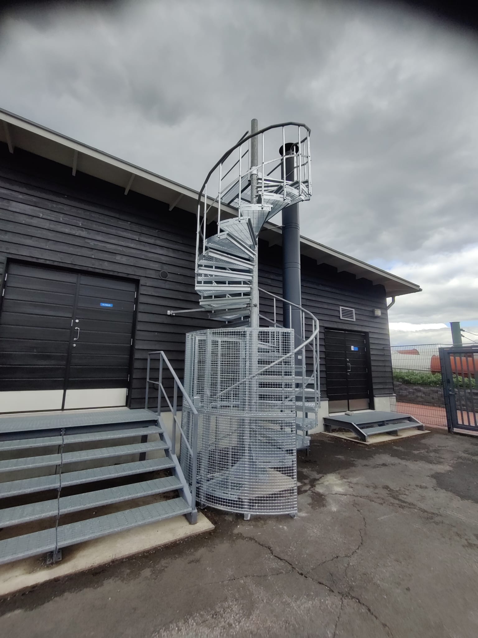 whatsapp-kuva-2024-06-12-klo-20-47-33_541af5a2